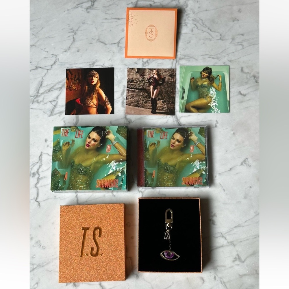 Taylor Swift The Life of a Showgirl Sweat and Vanilla Perfume Edition Deluxe CD